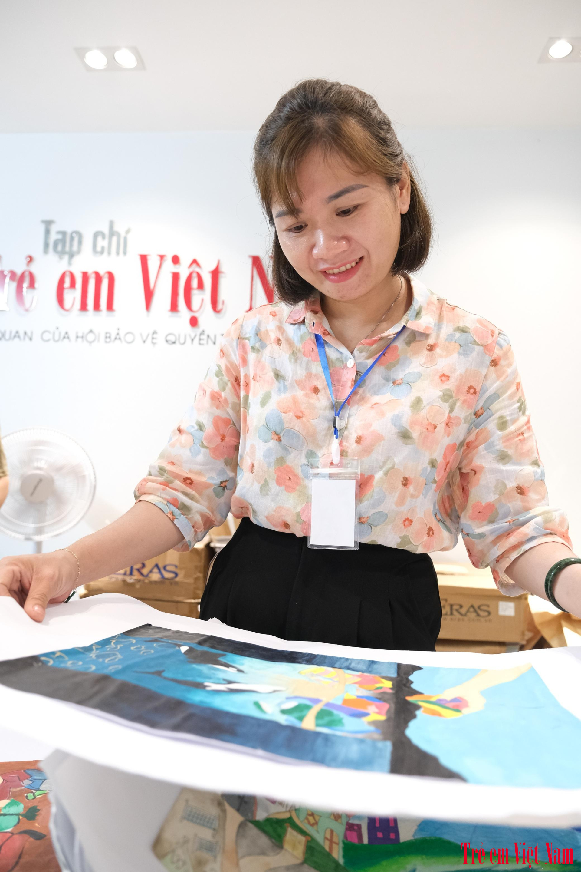 Giám khảo Nguyễn Thị Thanh Hương (Trường Tiểu học thị trấn Vạn Hà - Thiệu Hoá - Thanh Hoá DSCF1320