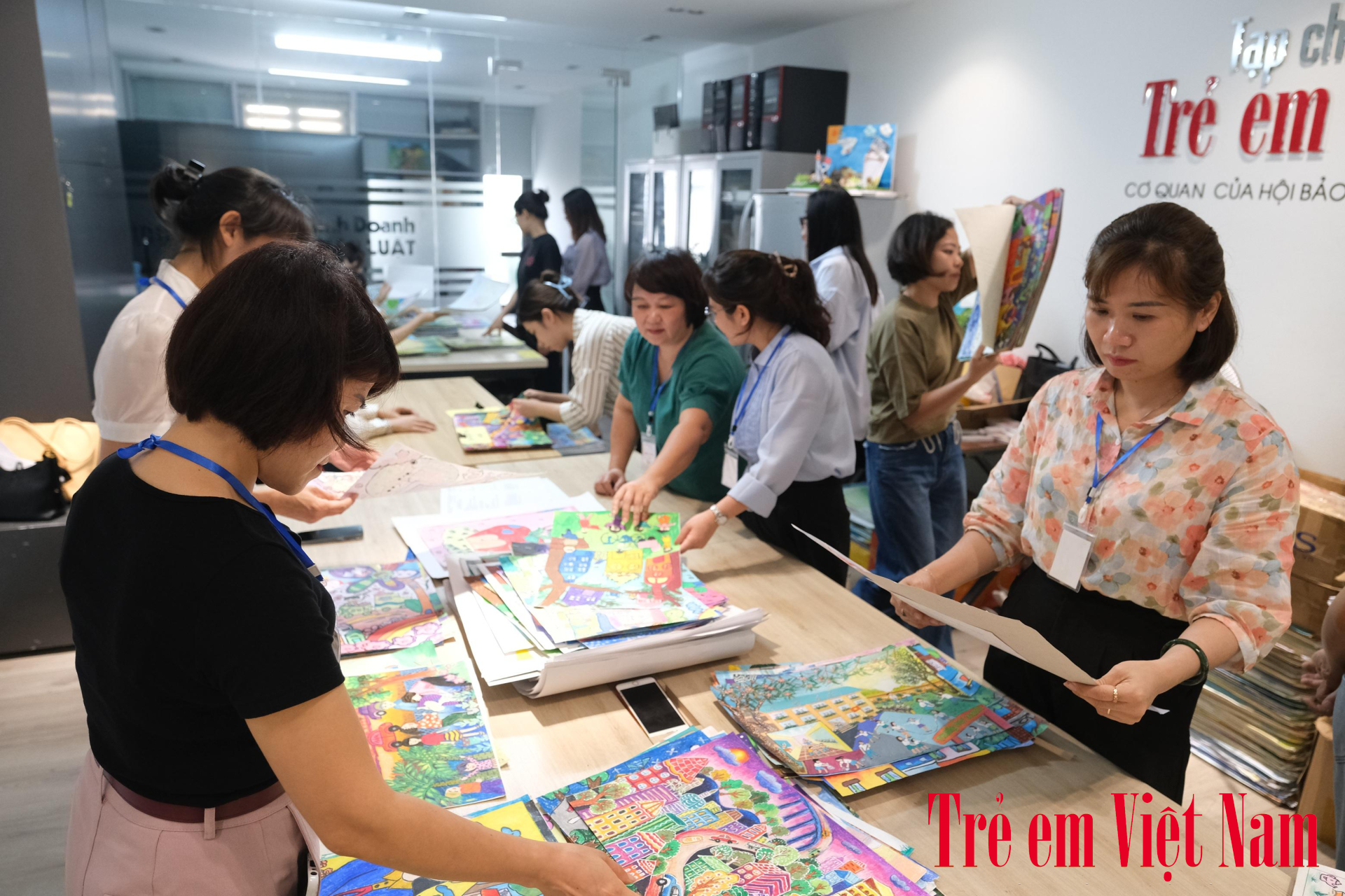 Không khí rộn ràng tại Tòa soạn Tạp chí Trẻ em Việt Nam DSCF1338