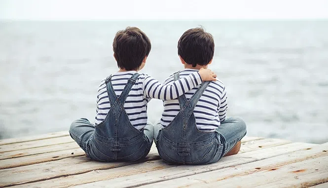 do-you-have-twins-at-home-here-are-10-parenting-tips-for-you-from-an-expert-4135193516455
