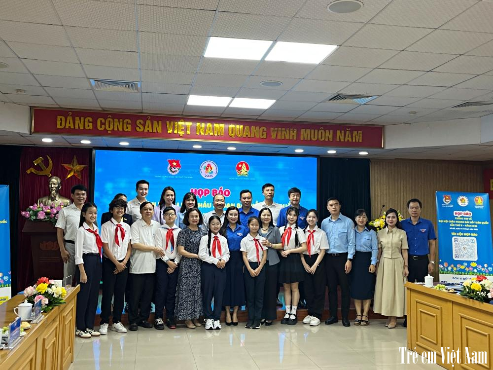 Nhân dịp này, Trung ương Đoàn TNCS Hồ Chí Minh và Hội đồng Đội Trung ương tổ chức nhiều hoạt động ý nghĩa. batch_IMG_0514