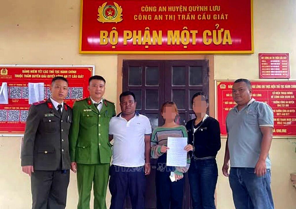 194937-nghe-an-kip-thoi-giup-do-2-be-gai-bi-ke-xau-du-do-bo-nha-di-tu-dak-lak-ra-ha-noi