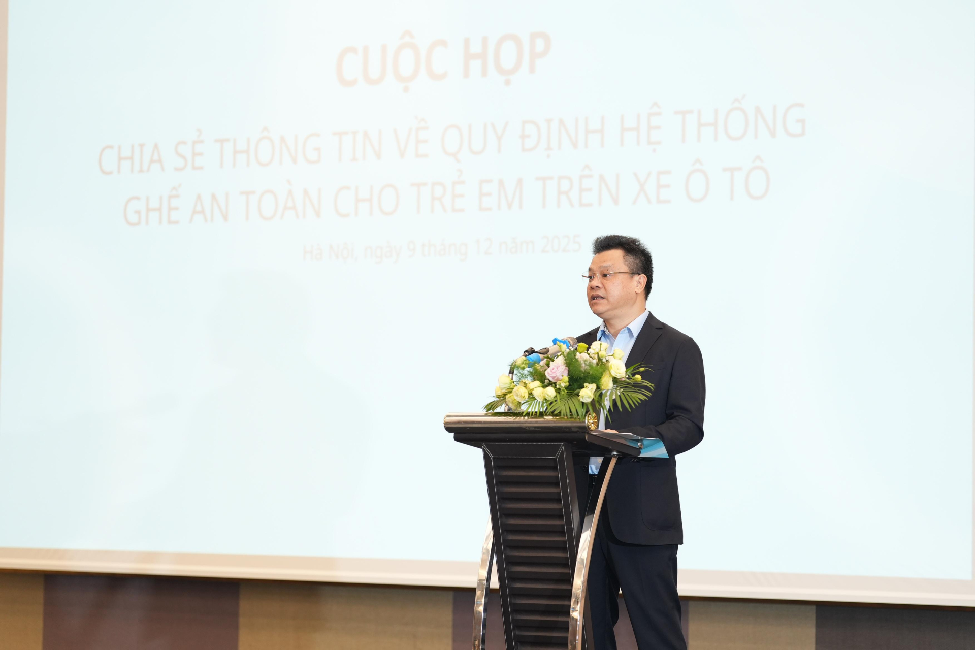 ng Lê Kim Thành _ Phó Chủ tịch chuyên trách UB ATGT QG phát biểu khai mạc