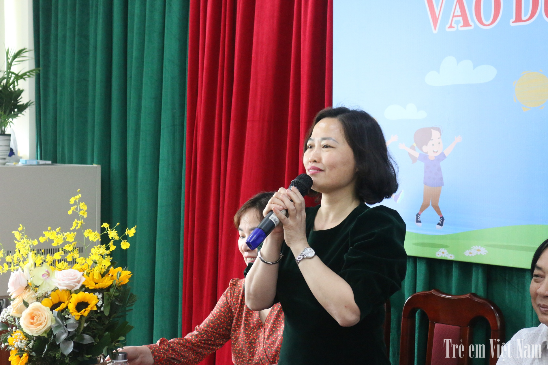 Bà Đinh Thị Phương Anh - Hiệu trưởng trường THCS Lương Yên 
