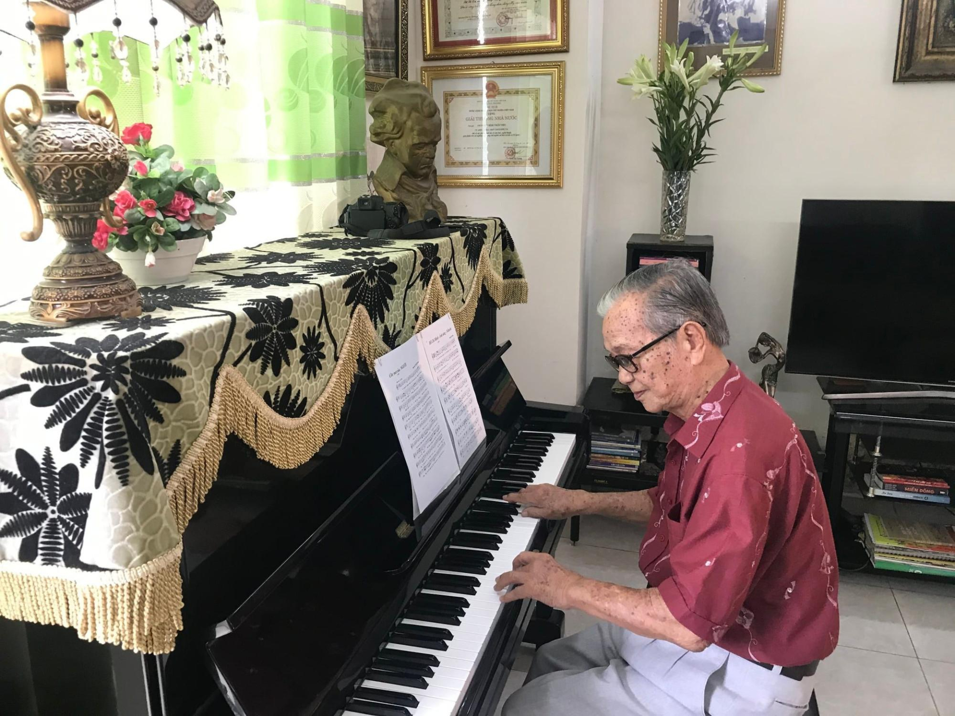 Nhạc sỹ Trần Viết Bính hiện đang sinh sống tại Đồng Nai. (Ảnh: FBNV) Nhạc sỹ Trần Viết Bính hiện đang sinh sống tại Đồng Nai. (Ảnh: FBNV)