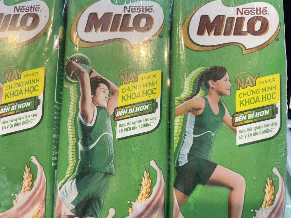 Dòng chữ quảng cáo trên bao bì sản phẩm sữa milo liên quan đến báo cáo thử nghiệm lâm sàng của Viện Dinh dưỡng Quốc gia gây xôn xao dư luận thời gian vừa qua. vinh