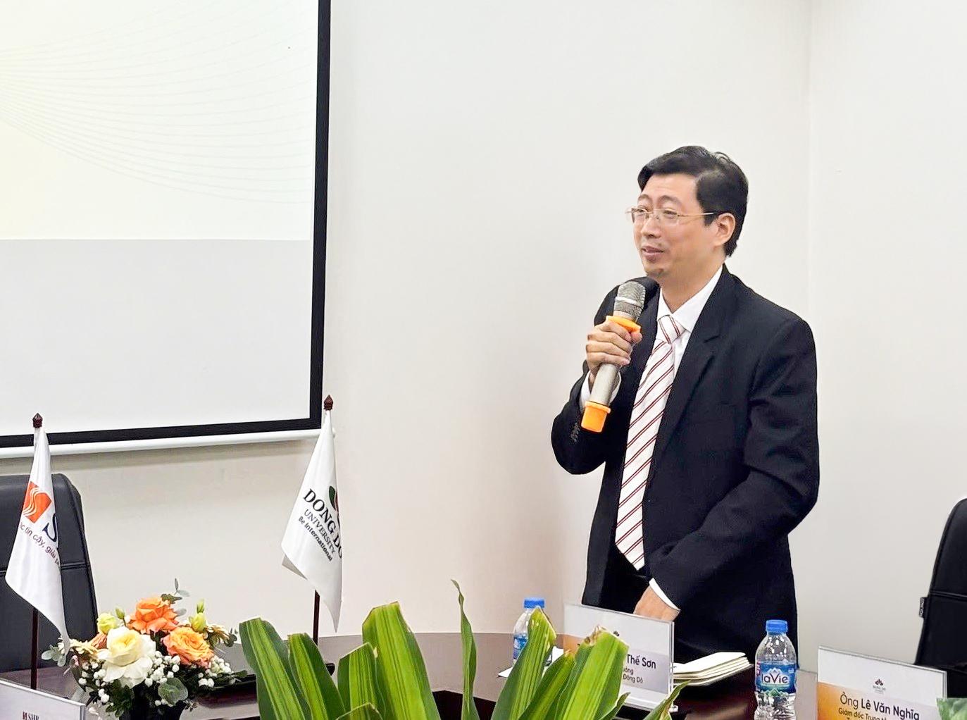 Ông Nguyễn Thế Sơn – Phó Hiệu trưởng Trường Đại học Đông Đô tin tưởng mối quan hệ hợp tác với SHB sẽ thúc đẩy cả hai bên phát triển. nh 3 SHB - DDo