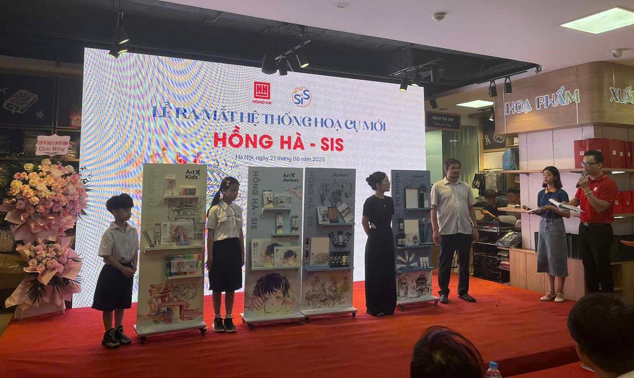 z6928737191655_Hồng Hà chính thức ra mắt bộ sưu tập Art – dòng sản phẩm chuyên biệt dành cho học sinh, sinh viên và giới mỹ thuậtbd3ffdde73f805c050cc0e05ddafe2ac