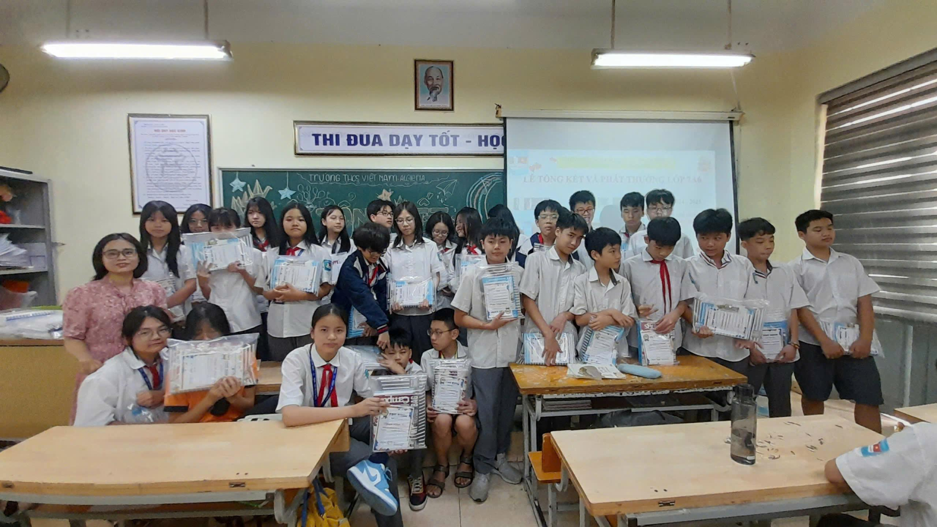 Quyền tự do lựa chọn trường học và lớp học cho con được quy định trong nhiều văn bản pháp luật khác nhau, từ Luật, Nghị định, đến Thông tư.