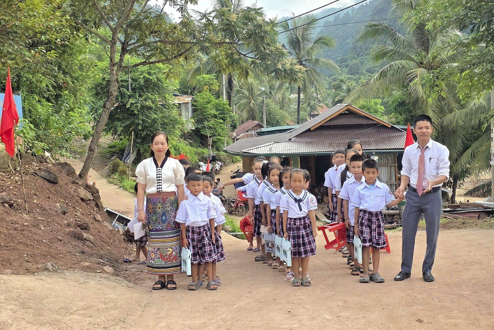 khai-giang-9-1128)Nghean