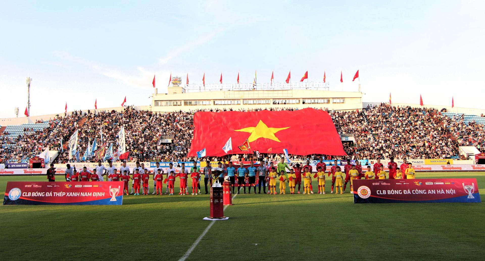 Toàn cảnh Lễ khai mạc giải đấu Siêu cúp Bóng đá Quốc gia 2024/2025 – Cúp THACO. 1