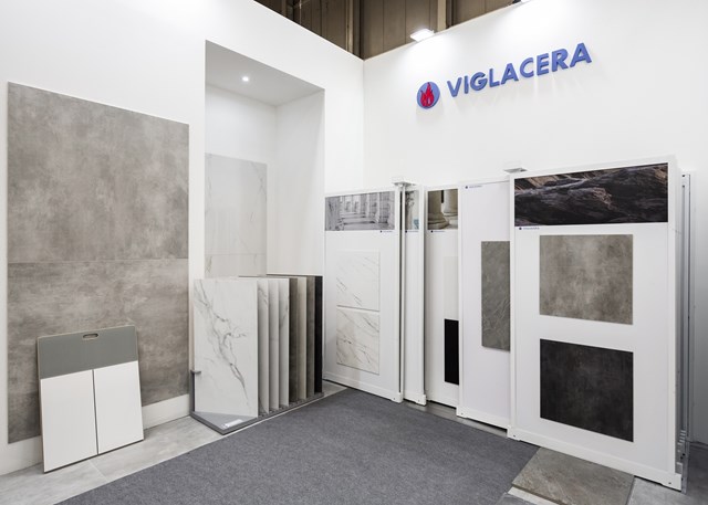 Viglacera là doanh nghiệp duy nhất tại Việt Nam có gian hàng trưng bày sản phẩm tại triển lãm vật liệu xây dựng và thiết kế quốc tế lớn nhất thế giới Cersaie tại Bologna (Ý) năm 2023 AS