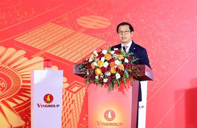 Ông Nguyễn Việt Quang - Phó Chủ tịch Hội đồng Quản trị kiêm Tổng giám đốc Tập đoàn Vingroup phát biển giới thiệu Trung tâm Hội chợ Triển lãm Quốc gia 4