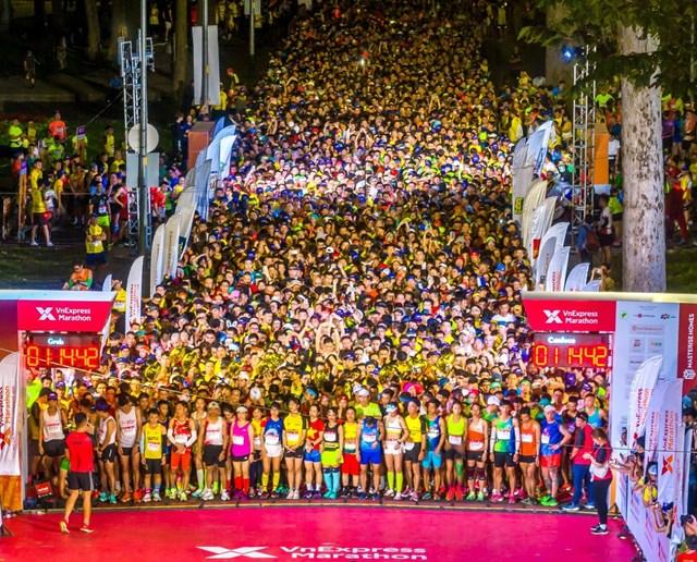 VnExpress Marathon Ho Chi Minh City Midnight 2023. Ảnh: T.L 1Q