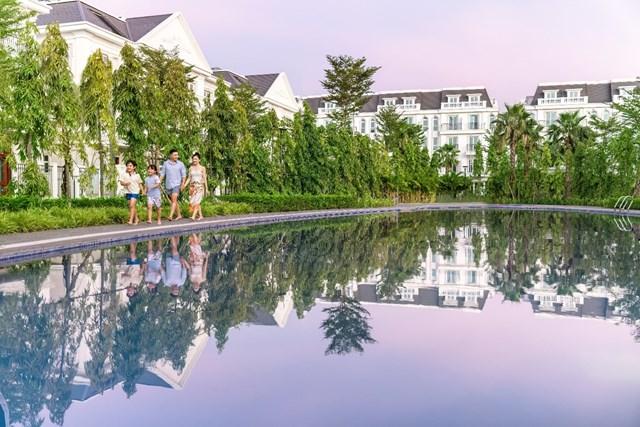 Eurowindow Twin Parks là khu đô thị hiếm hoi tại Hà Nội với quy mô 10ha có 2 bể bơi ngoài trời Q1