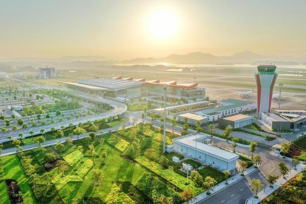DN tư nhân tham gia phát triển hệ thống hàng không mang lại lợi ích quốc gia to lớn. Ảnh: Sân bay Vân Đồn (Quảng Ninh) 2