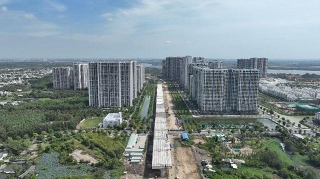 Đường vành đai 3 chạy xuyên tâm Vinhomes Grand Park sẽ hoàn thành toàn tuyến vào tháng 6/2026 Q21