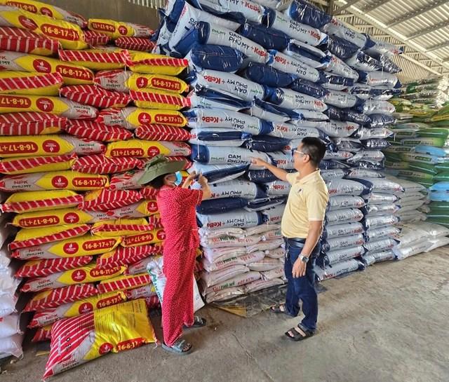 Phú Mỹ cung ứng gần nửa triệu tấn phân bón cho vụ Hè thu mùa mưa. 12