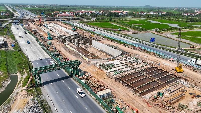 Hà Nam đang chuyển mình mạnh mẽ trong bức tranh phát triển Vùng Thủ đô. (Ảnh: Ánh Dương). 5