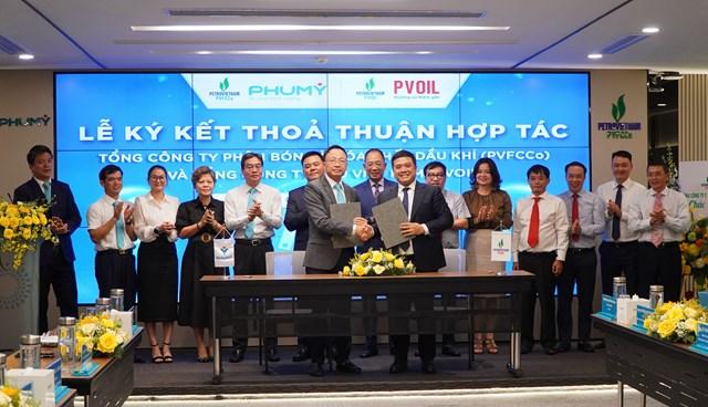 Việc ký kết thỏa thuận hợp tác giữa PVFCCo - Phú Mỹ và PVOIL là hình mẫu phát triển các mô hình liên kết đa ngành. q2