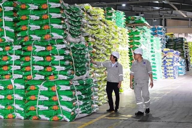 PVFCCo-Phú Mỹ đã quyết liệt chuyển mình trong kinh doanh với hai mục tiêu cốt lõi: thúc đẩy tăng trưởng phù hợp xu hướng cạnh tranh mới và tối ưu hóa hiệu quả chi phí kênh phân phối. 11