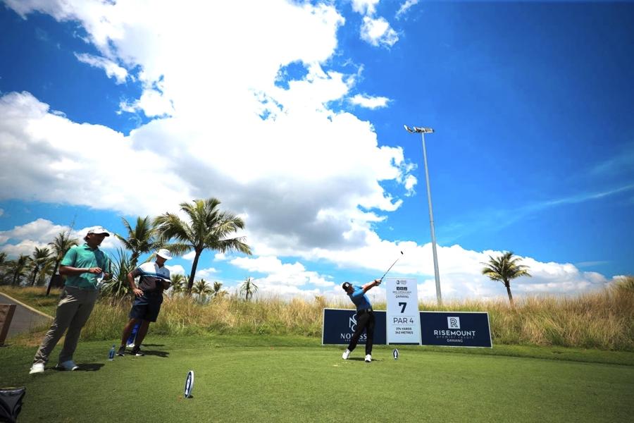 Một góc sân Golf BRG Đà Nẵng. Q11Q
