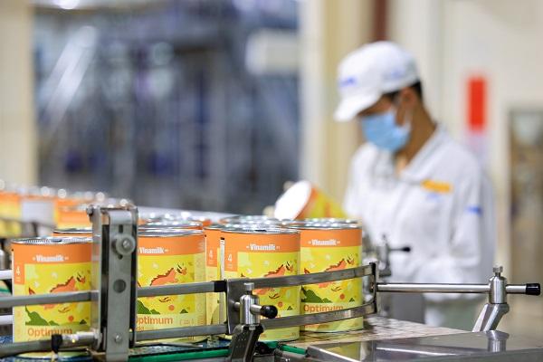 Đẩy mạnh hoạt động nghiên cứu và phát triển, đổi mới sản phẩm, Vinamilk tiên phong đưa đột phá 6 HMO vào giải pháp dinh dưỡng cho trẻ. Ảnh: Nguyễn Hoàng Q3