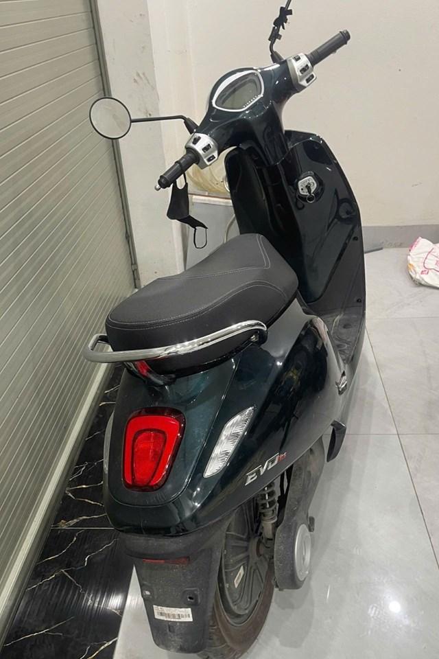 Chiếc Evo Neo được chị Lệ Hằng mua trong “một nốt nhạc” để thay thế chiếc xe xăng cũ (Ảnh: NVCC). 2