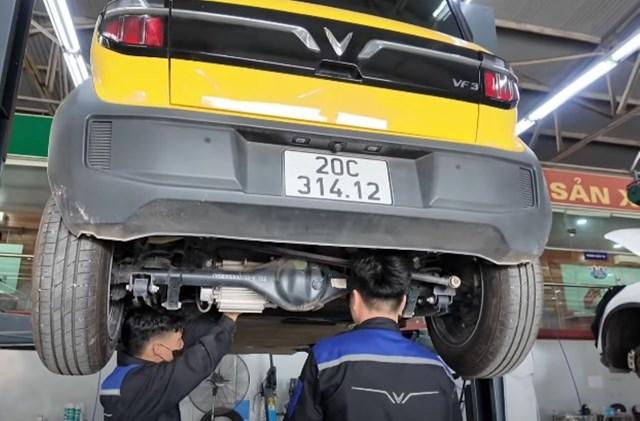 Chiếc VF 3 của chị Quỳnh đang được bảo dưỡng cấp độ 1 Q1