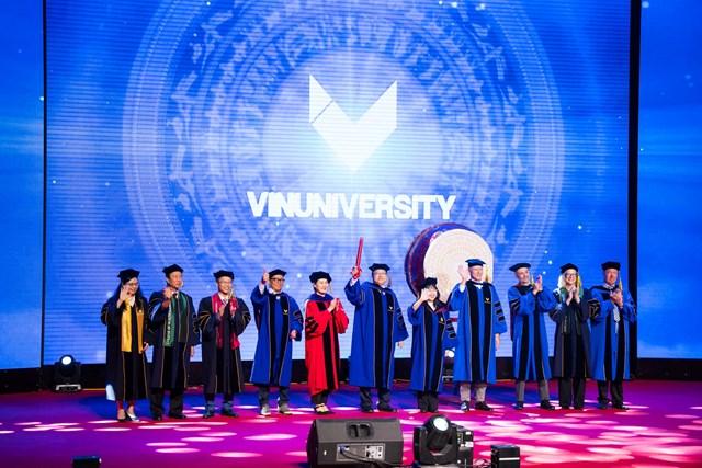 Các Giáo sư đầu ngành sẽ dẫn dắt các trung tâm nghiên cứu xuất sắc mới của VinUni 12