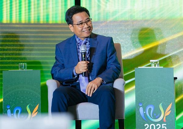 Ông Lê Hoàng Minh - Giám đốc điều hành sản xuất kiêm Trưởng dự án Net Zero của Vinamilk tại Diễn đàn Doanh nghiệp Phát triển bền vững Việt Nam (VCSF) lần thứ 12 (Ảnh: Minh Anh). Vinamilk