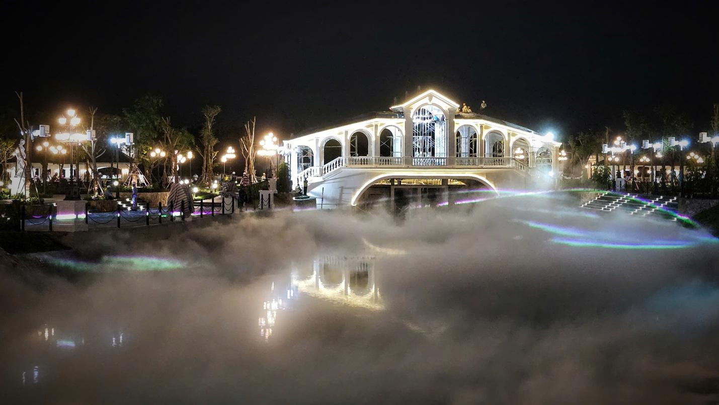 Vẻ đẹp huyền ảo trên Dòng sông Ánh sáng tại Thành phố Thiên niên kỷ T&T City Millennia. 61754655878.jpeg