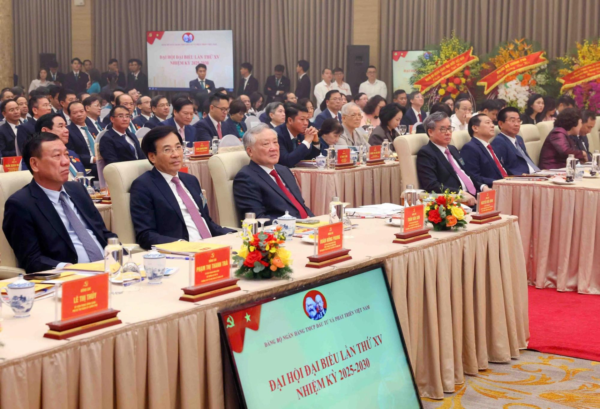 Đại hội đại biểu lần thứ XV Đảng bộ BIDV là Đại hội điểm và cũng là Đại hội Đảng bộ cấp trên cơ sở đầu tiên của Đảng bộ Chính phủ trong nhiệm kỳ 2025-2030 - Ảnh: VGP/Đình Hải bidv