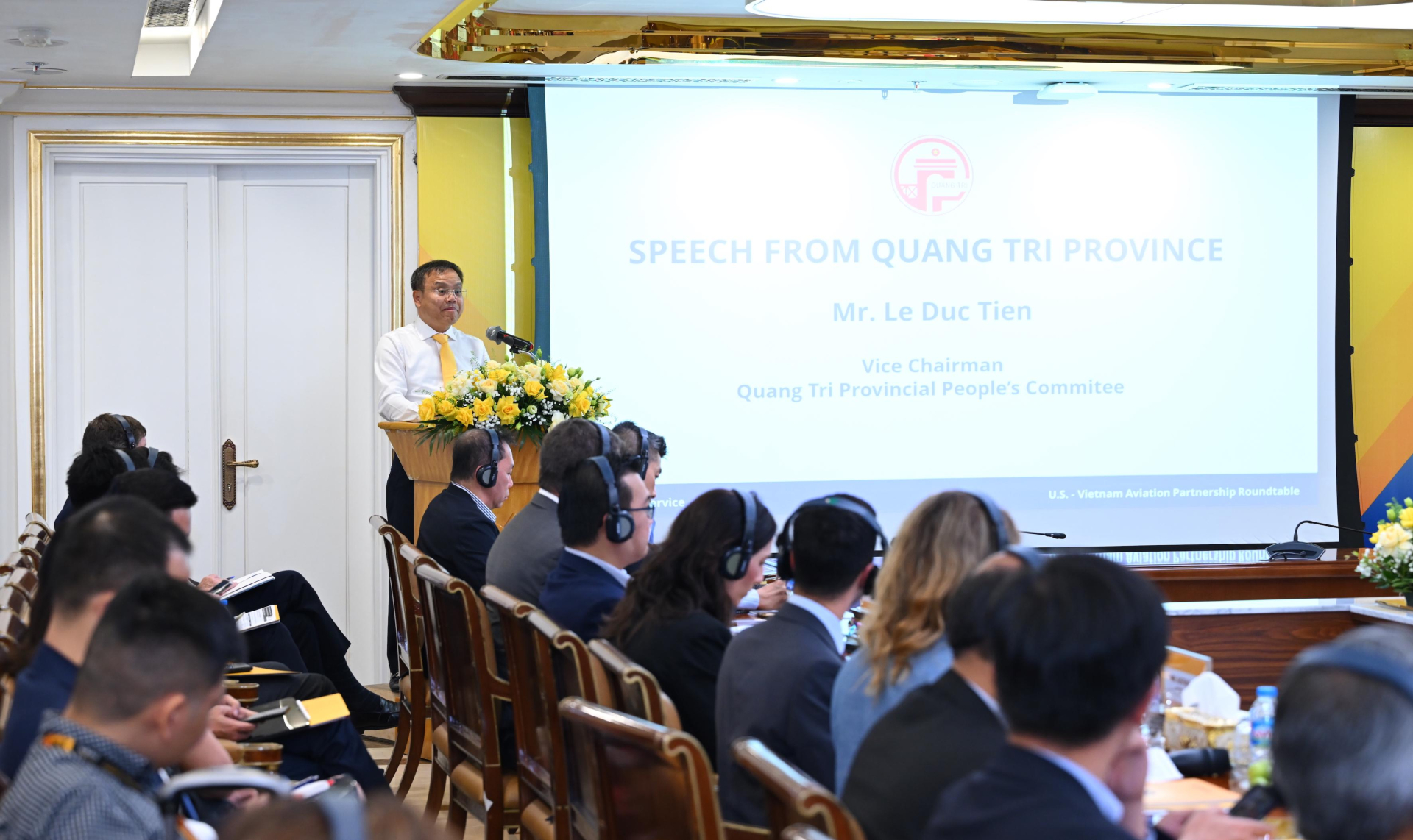 Phó Chủ tịch UBND tỉnh Quảng Trị Lê Đức Tiến khẳng định: “Sân bay Quảng Trị - bốn trong một” là chiến lược đột phá trong tương lai. sân bay quảng trị