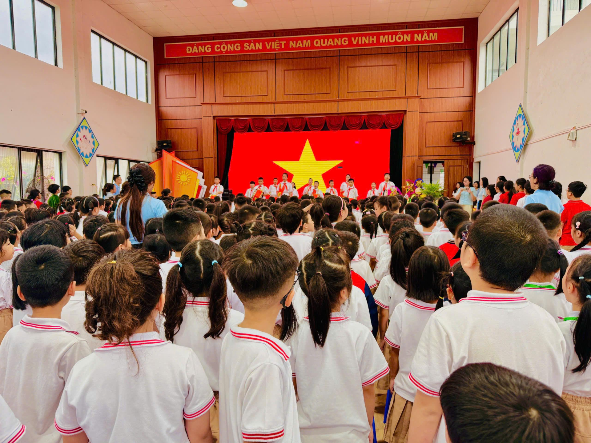 tiểu học lĩnh nam 4