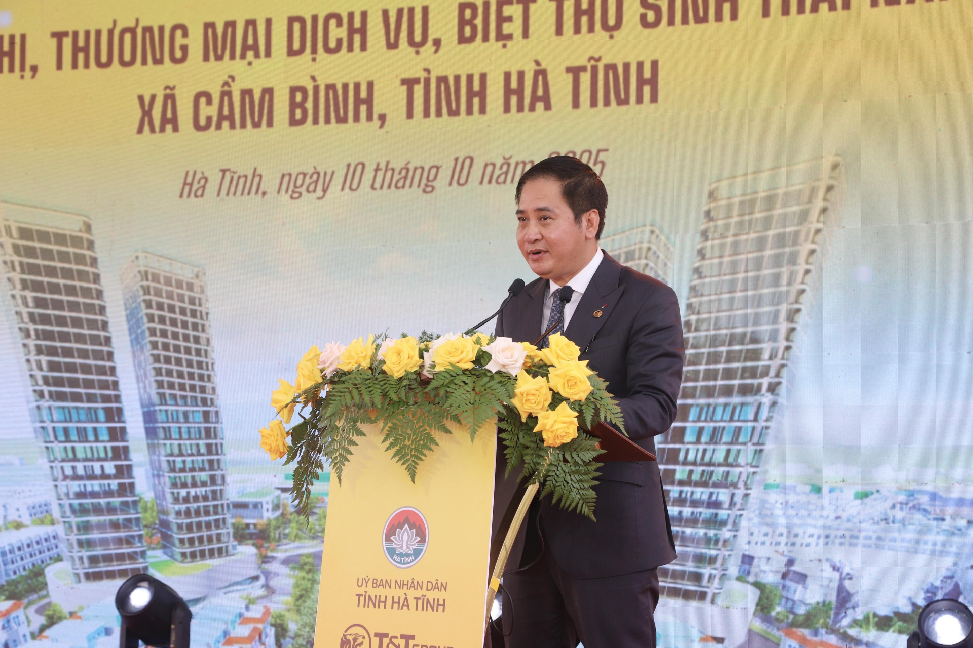 Ông Mai Xuân Sơn, Tổng Giám đốc Tập đoàn T&T Group phát biểu tại lễ khởi công nh 3-2
