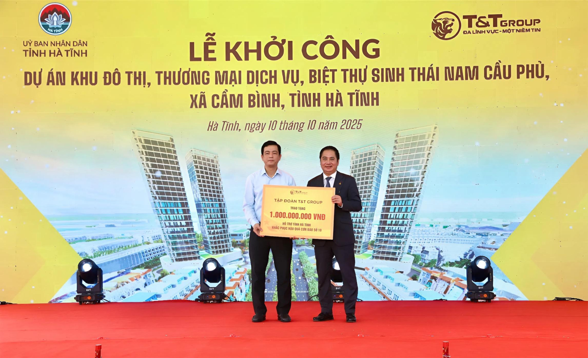 Tập đoàn T&T Group trao ủng hộ 1 tỷ đồng tới Ủy ban Mặt trận Tổ quốc tỉnh Hà Tĩnh để địa phương khắc phục hậu quả thiên tai do cơn bão số 10 gây ra nh 4