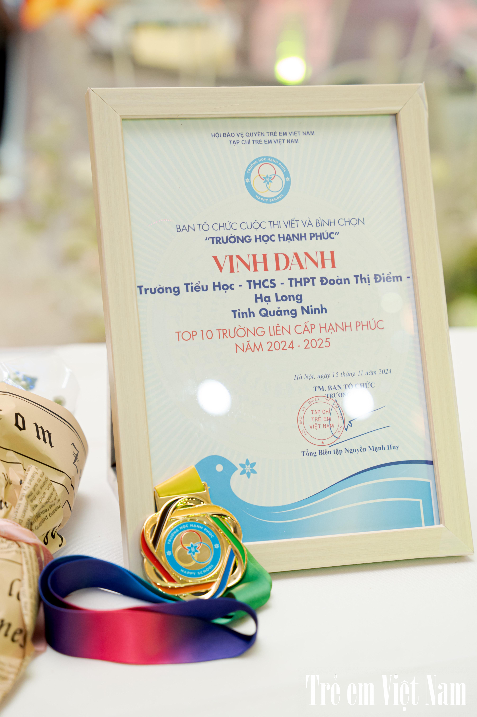 Nhà trường đã được vinh danh là Top 10 Trường Liên cấp hạnh phúc năm 2024-2025 trong khuôn khổ cuộc thi viết và bình chọn “Trường học hạnh phúc”. nh 2