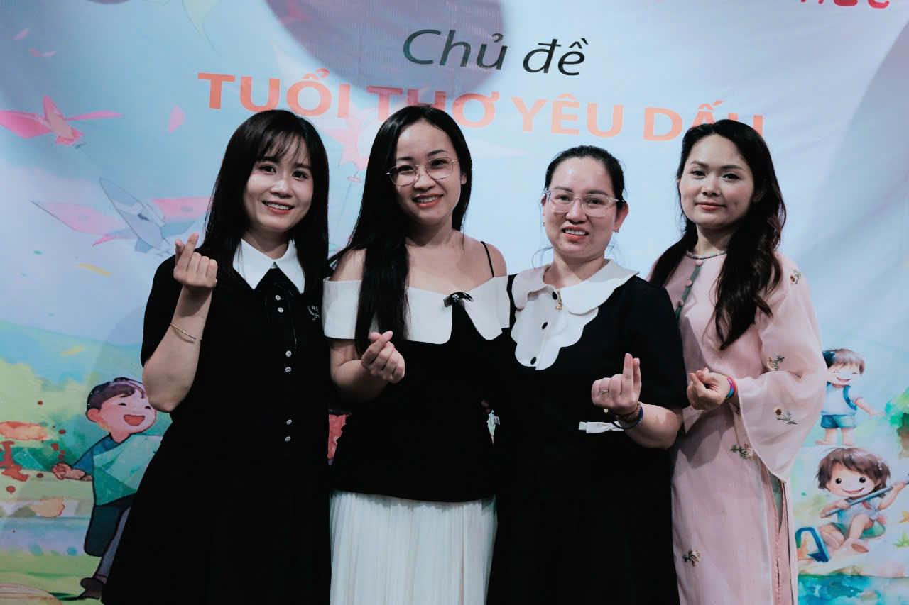 Các thành viên BTC workshop ý nghĩa. Các cô giáoCác cô giáo