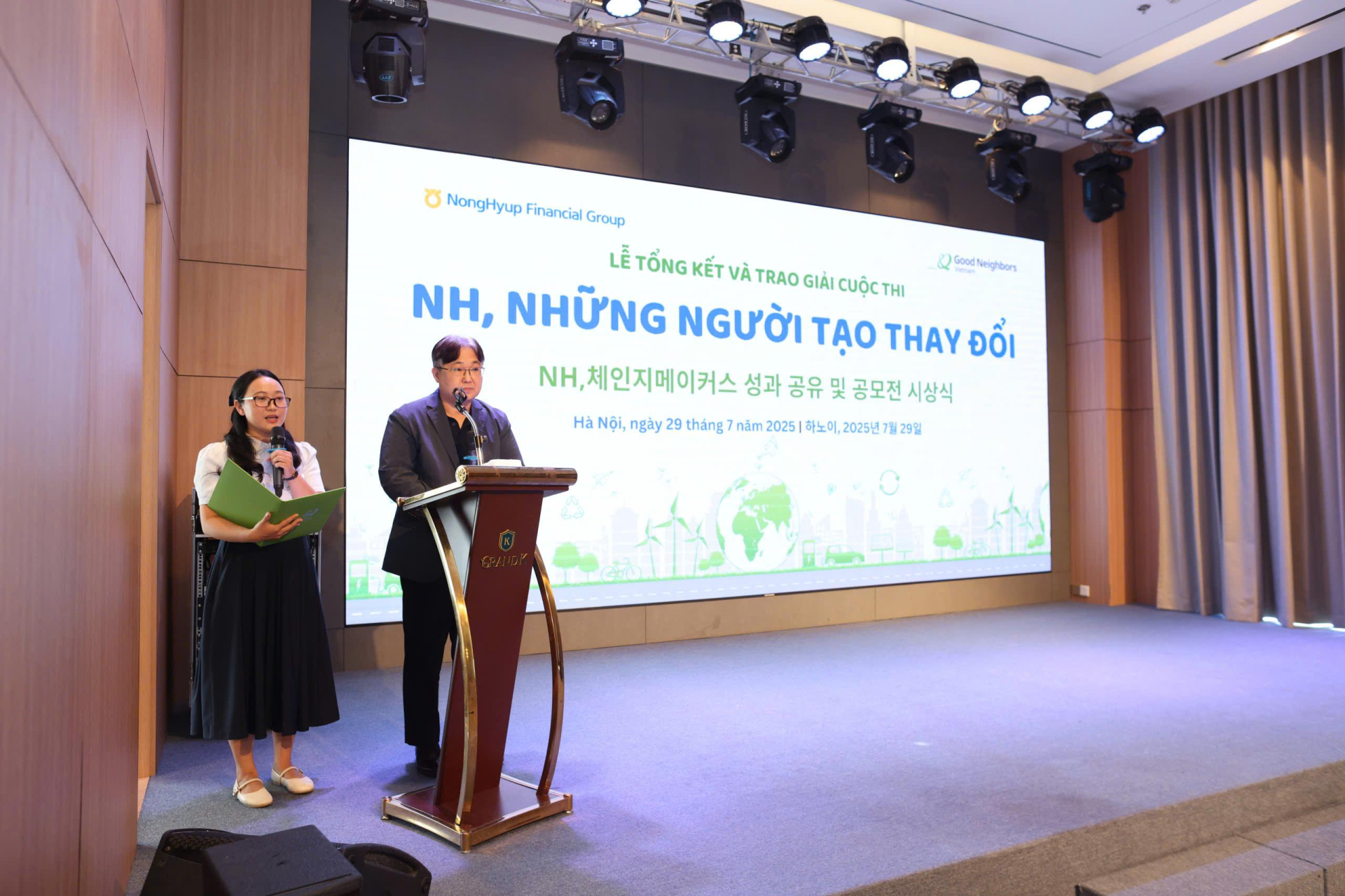 Ông Park Dong Chul, Trưởng đại diện Good Neighbors International (GNI) tại Việt Nam bày tỏ sự biết ơn tới những cán bộ địa phương, những nhóm tác giả đã lặng lẽ làm việc từng ngày biến những ý tưởng nhỏ thành hành động thiết thực. cuộc thi