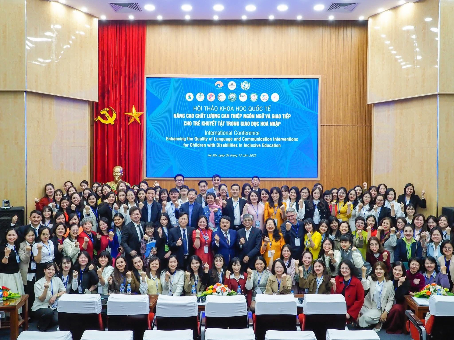 tập thể hội thảo