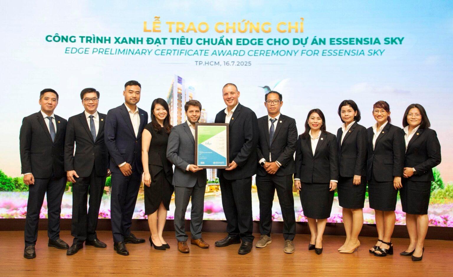 515441237_726496143465938