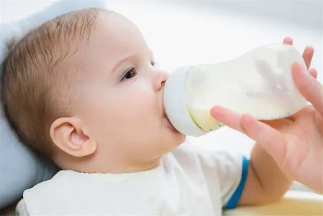 Mách mẹ cách chọn sữa công thức cho con hiệu quả nhất