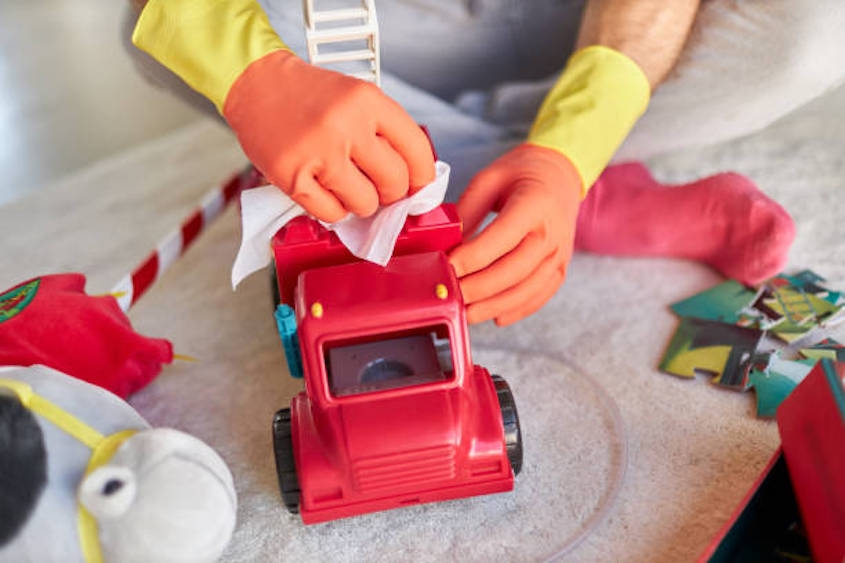 Cách vệ sinh đồ chơi của trẻ em tránh lây nhiễm bệnh