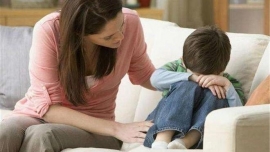 Càng bị quát mắng, con cái càng muốn ôm cha mẹ hơn