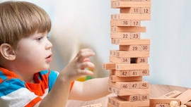 Đồ chơi bằng gỗ giúp trẻ phát triển tư duy