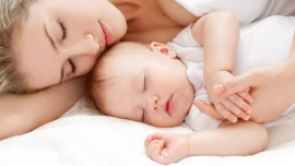8 sai lầm phổ biến nhất khi cho trẻ sơ sinh ngủ, cha mẹ cần biết