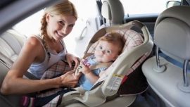 Cần lắp đặt thiết bị an toàn cho trẻ em trên ô tô