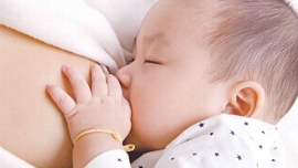 Những lợi ích nuôi con từ sữa mẹ