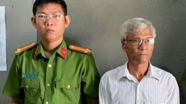 Bắt tạm giam thầy giáo tiểu học ở Bình Thuận xâm hại nữ sinh lớp 4