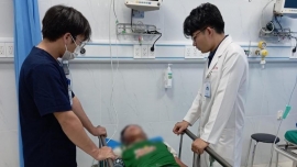 Bé trai 14 tuổi bị sốc phản vệ sau khi ngậm kẹo trị ho